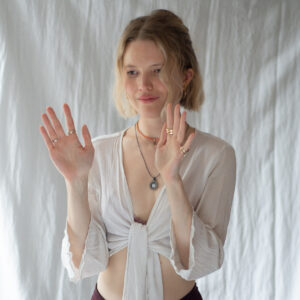 Master Reiki Healer, Jessie Bee